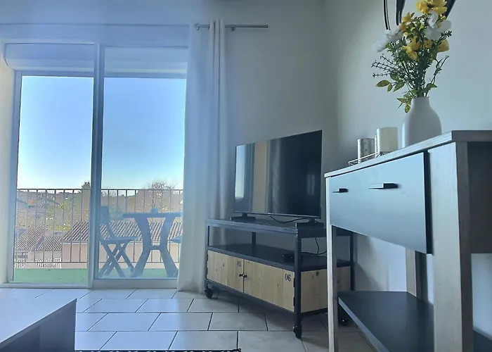 Le Reflet Des Lueurs - Wifi - Near Station - Air Conditioning * Αλμπί